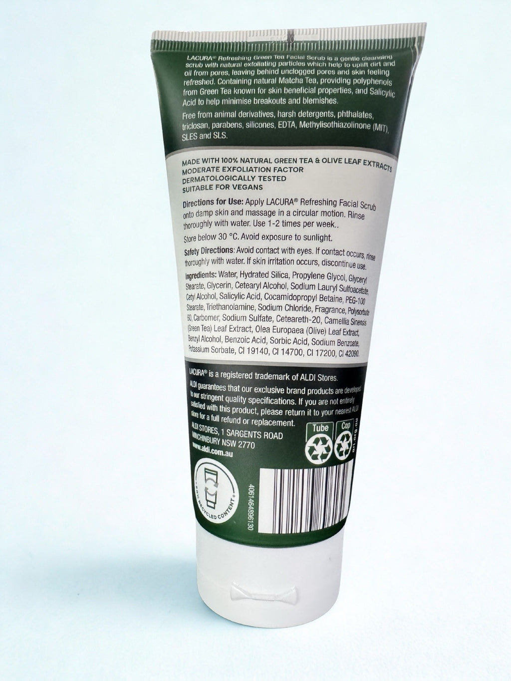 Lacura Refreshing Facial Scrub with Green Tea&Olive Leaf Relaxed&Refreshed 150ml