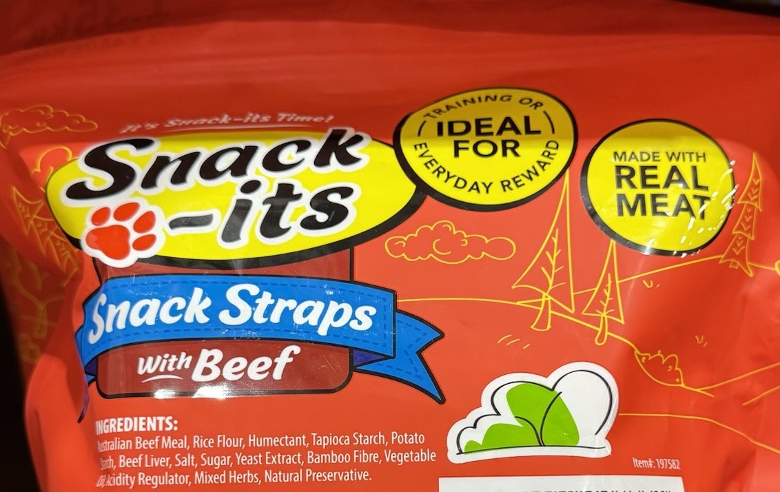 Snack-its Beef Flavoured Dog Snack Straps Treats1.35kg Australia Made Real Meat