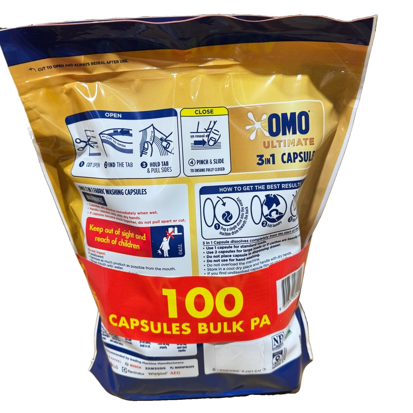 OMO Ultimate 3 in 1 Laundry Capsules 100 Count (2 x 50 Capsules) Cleaning Power