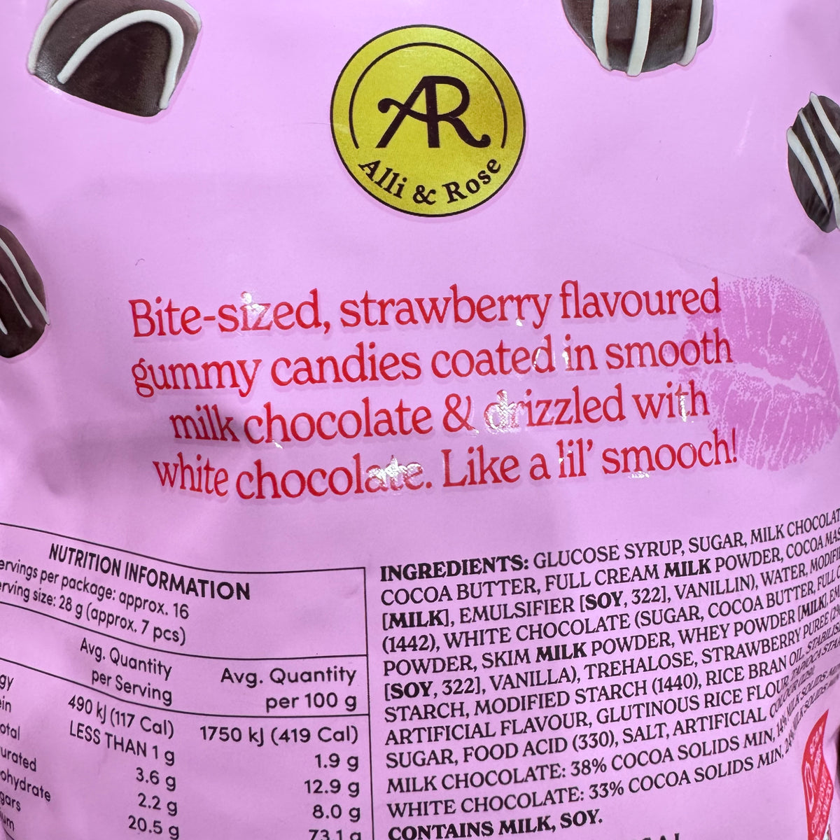 Alli & Rose Strawberry Flavoured Smoochies Milk Chocolate Gummy Candy 450g