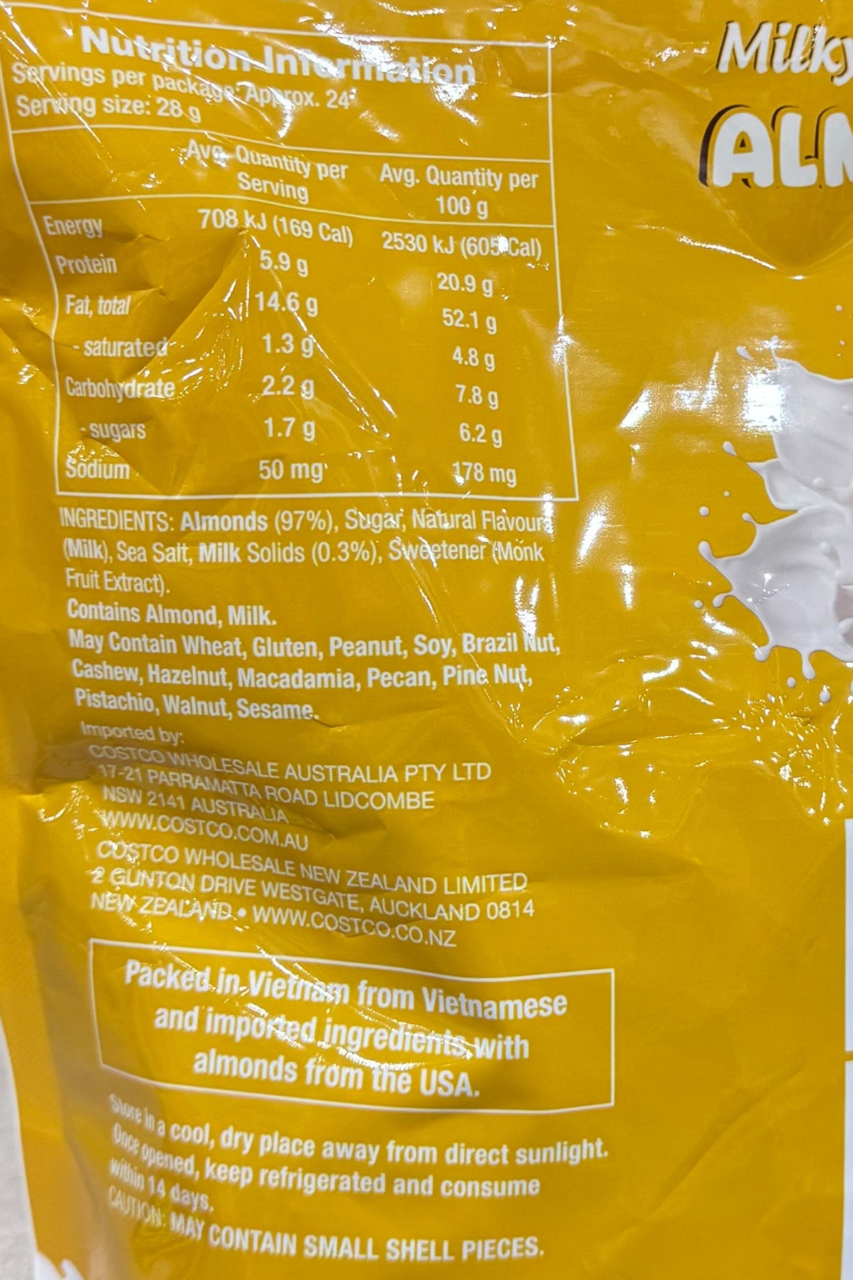 Milky Flavoured Almonds 680g