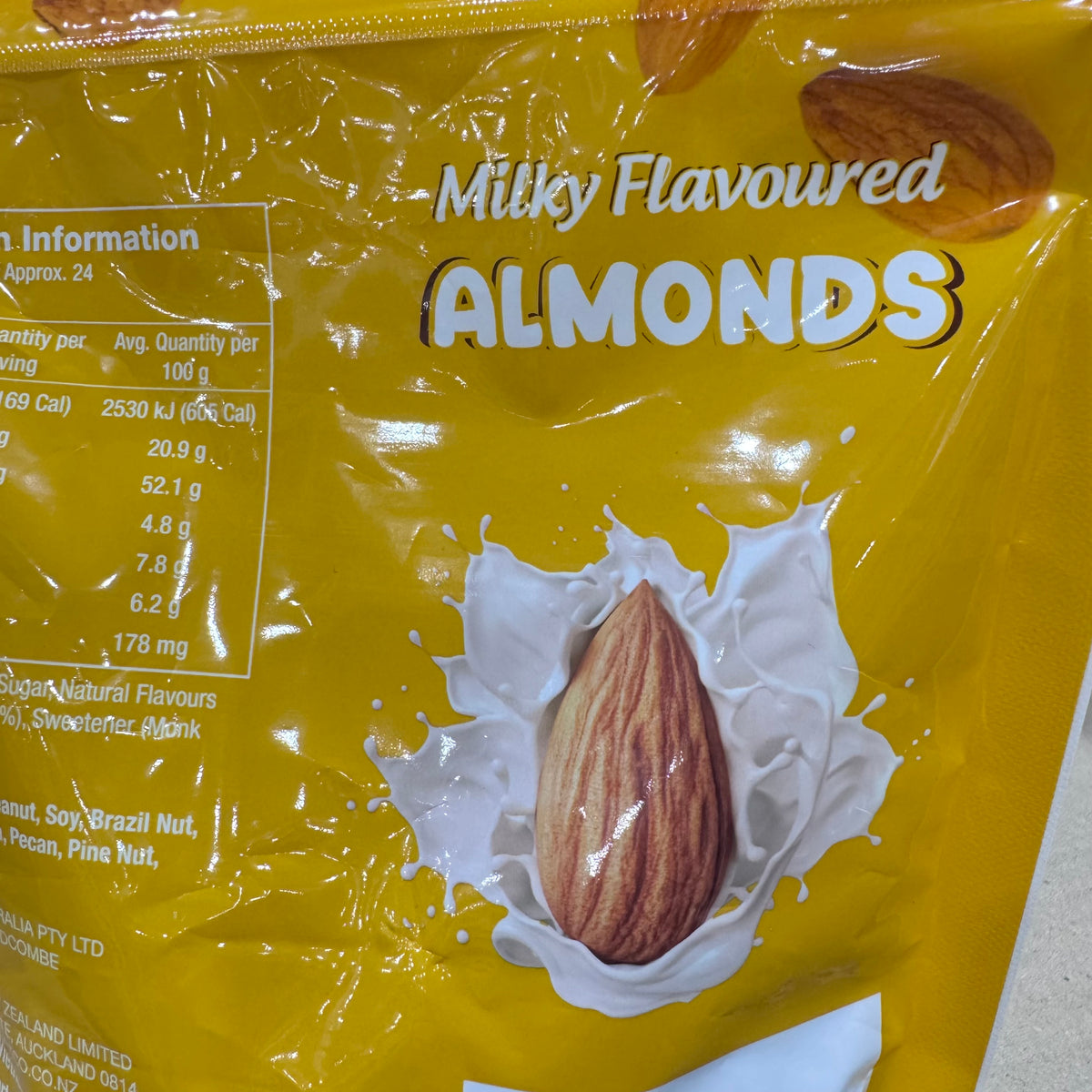 Milky Flavoured Almonds 680g