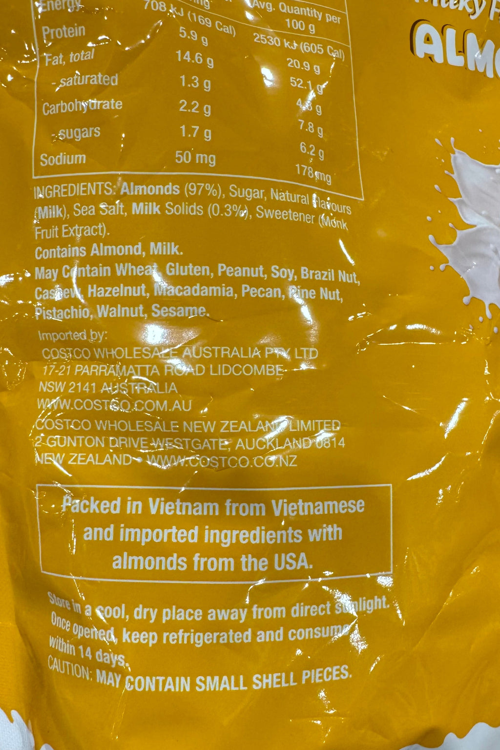 Milky Flavoured Almonds 680g