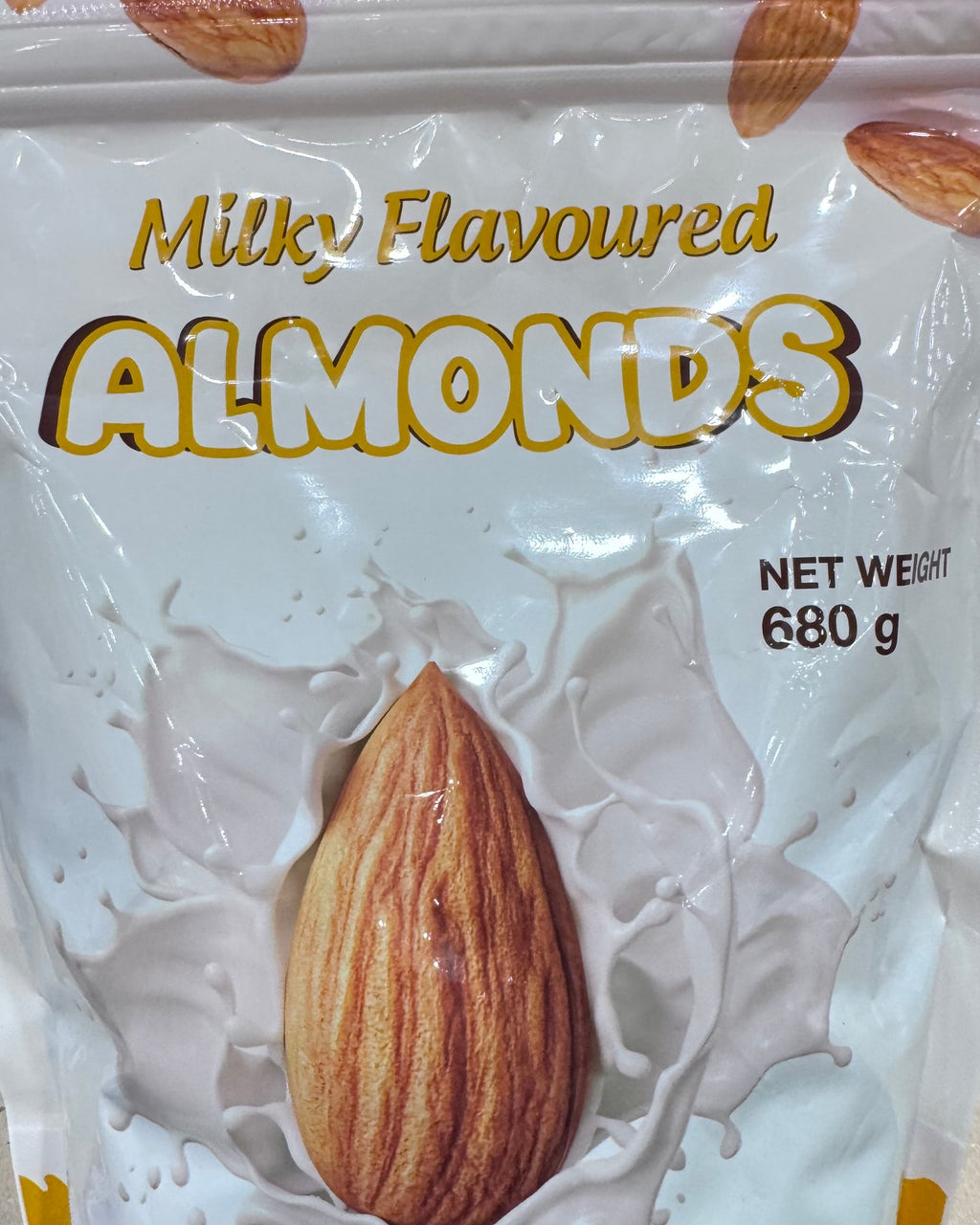 Milky Flavoured Almonds 680g