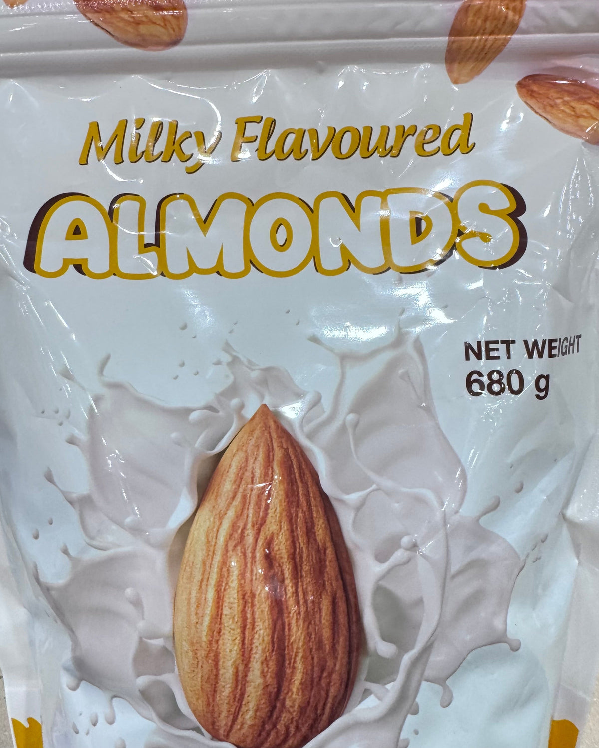 Milky Flavoured Almonds 680g